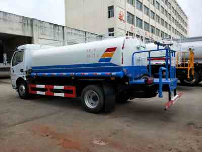 河北邢臺(tái)柳汽乘龍噴霧車廠家直銷，助力城市清潔與降塵